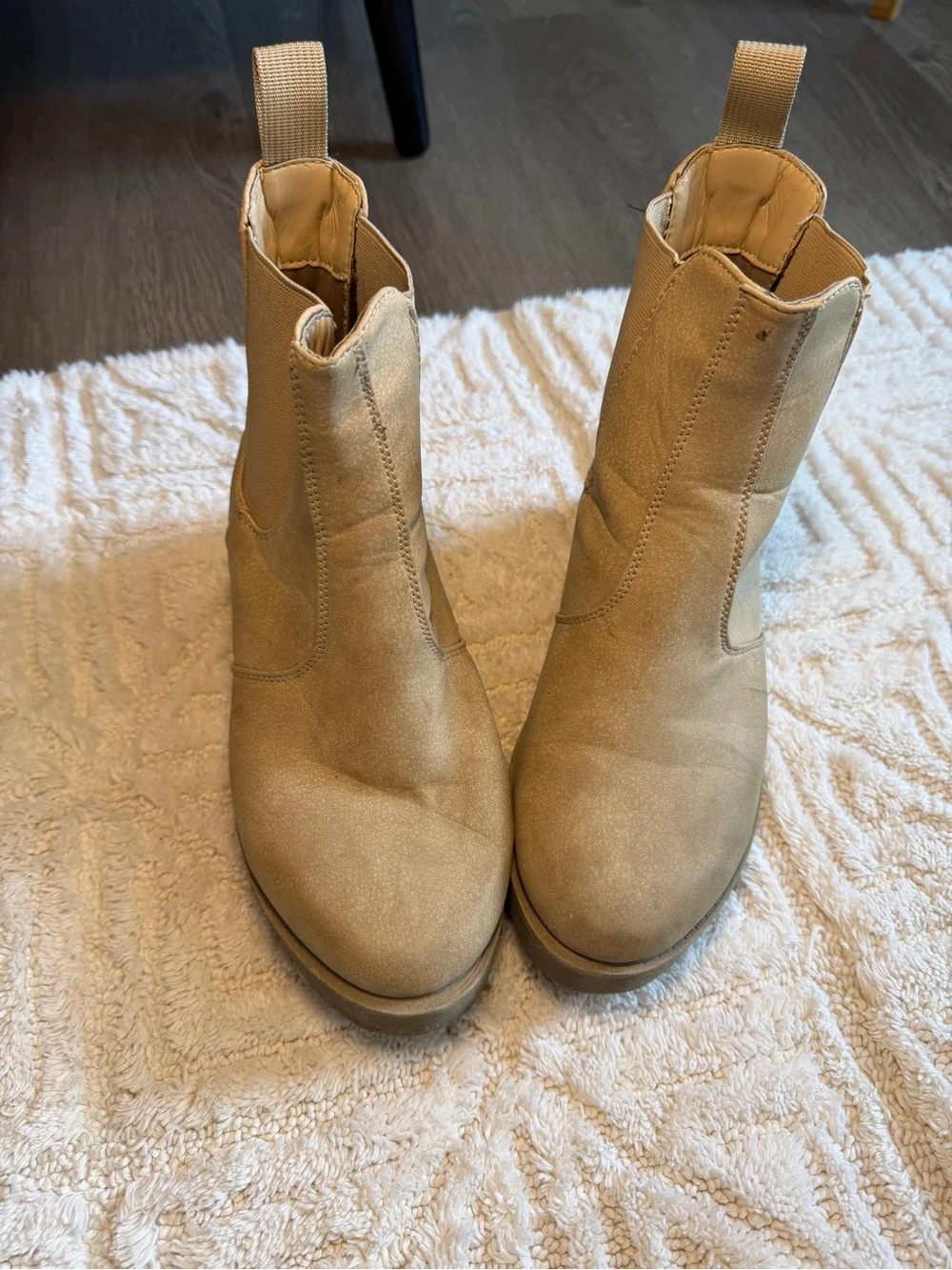 Women’s Tan Chelsea Platform Boots
